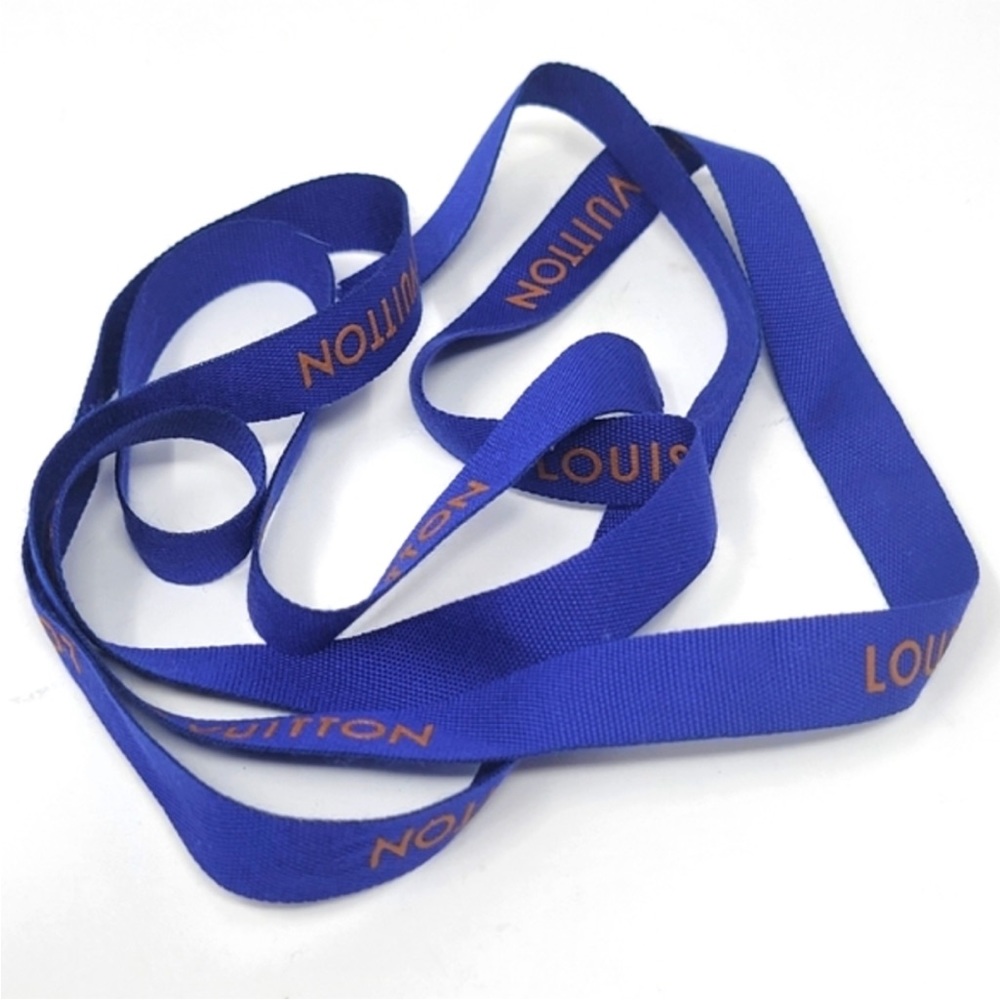 Louis Vuitton Blue Ribbon Authentic - Picture 3 of 3
